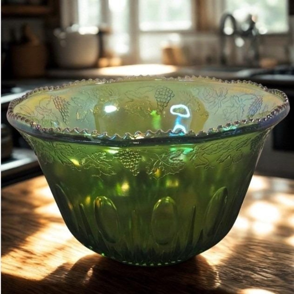 Indiana Glass Harvest Grape Carnival Glass Bowl Lime Green Iridescent Vintage 12